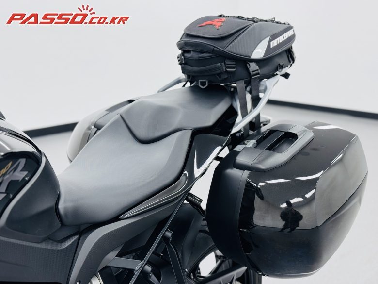 2019 BMW S 1000 XR 사진 8