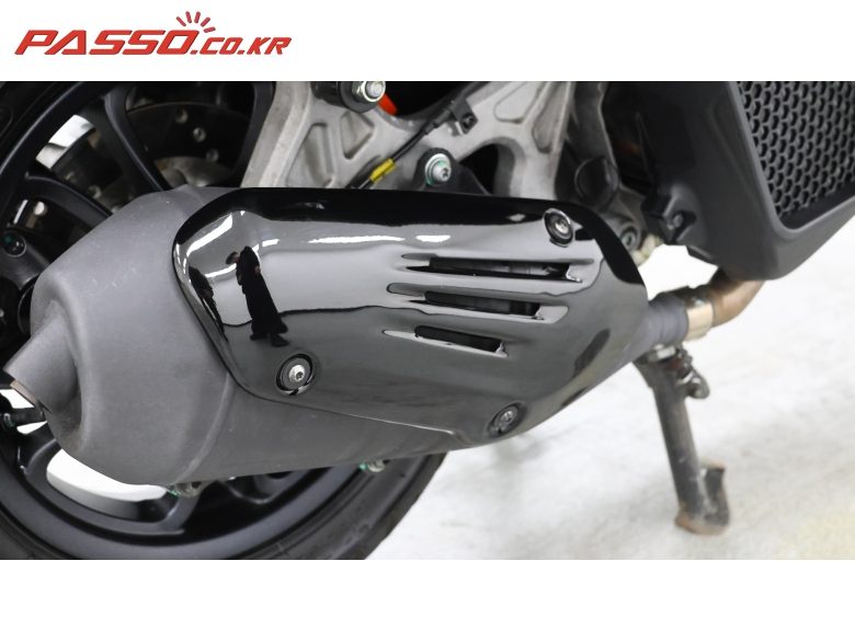 2024 베스파 GTS 125 슈퍼스포츠 사진 12