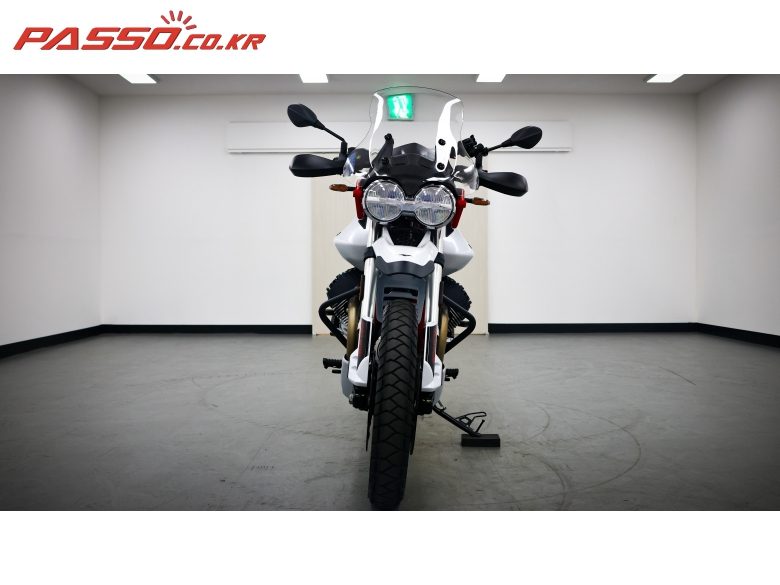 2023 모토구찌 V 85 TT 사진 10