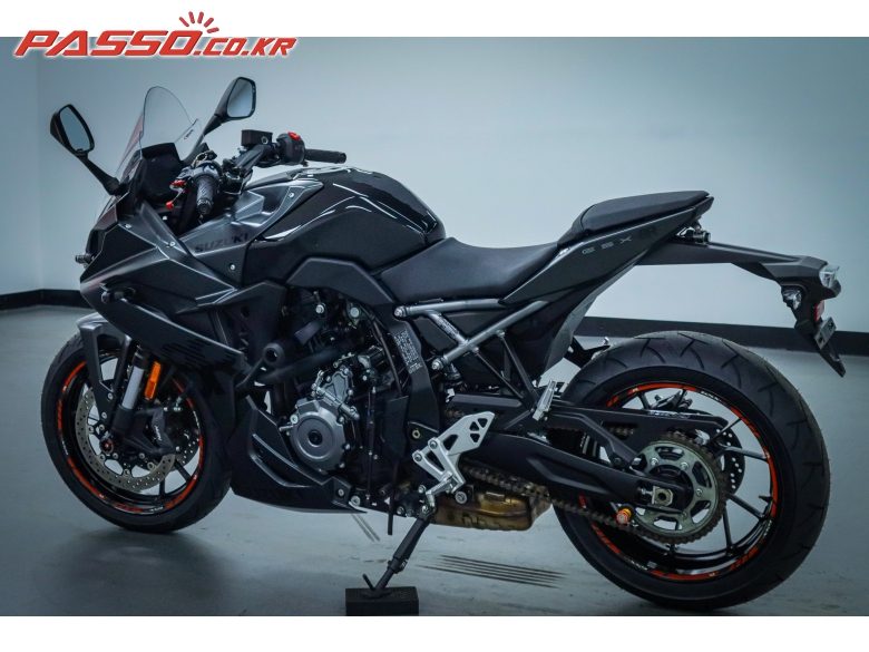 2024 스즈키 GSX 8 R 사진 8