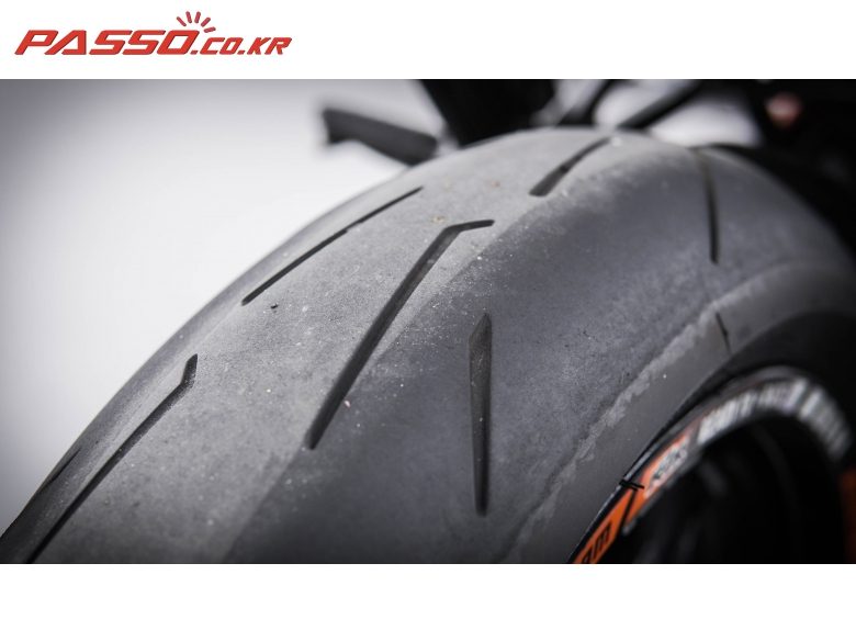 2022 KTM RC 390 사진 12