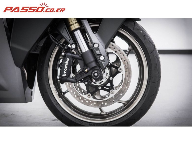 2025 스즈키 GSX S 1000 GT 사진 14
